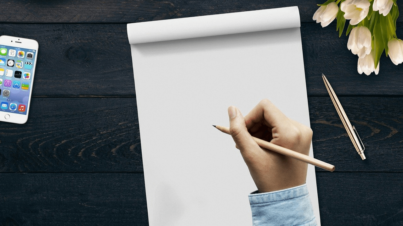 création de contenu pour réseaux sociaux